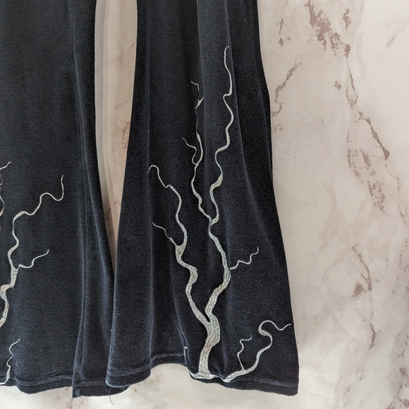 Dolls Kill X Monsters Pants Women 2X Black Flare Wide Leg Velour Bat Embroidered - Picture 4 of 13